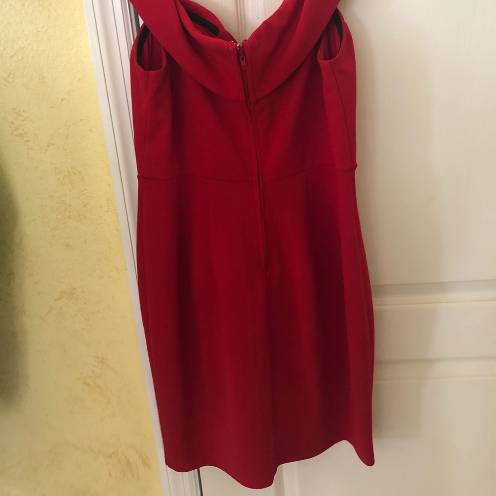 Red Dress - Picture 4 of 4